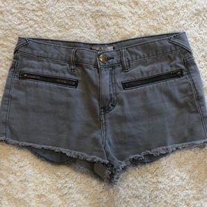 Cut off shorts